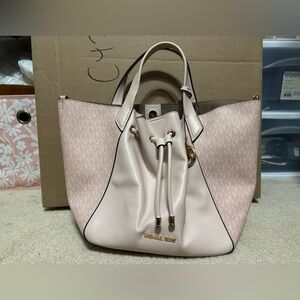 Michael Kors Large Phoebe Bucket Bag